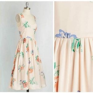 Older model Modcloth dress